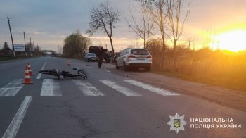 Мотоцикліст у лікарні після ДТП з велосипедистом на Львівщині