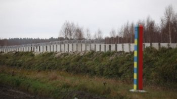 Білоруси показали, як виглядає українська стіна на кордоні 