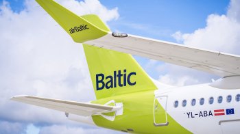 AirBaltic призупиняє рейси до України