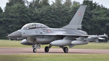 Нідерланди передадуть Україні загалом 24 винищувачі F-16