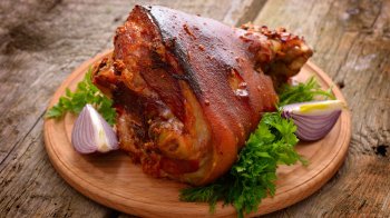 Свиняча рулька в пиві: як приготувати апетитну страву
