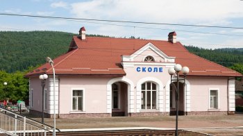 Укрзалізниця залишає зупинку поїздів на станції Сколе