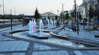 фонтан на площі Двірцевій у Львові