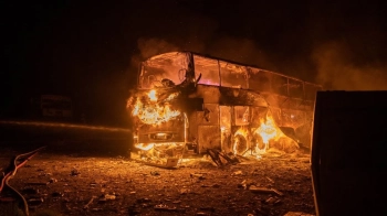 Автобус загорівся внаслідок ракетного удару