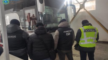 18-річний мешканець Хмельницького організував міжнародний канал постачання наркотиків