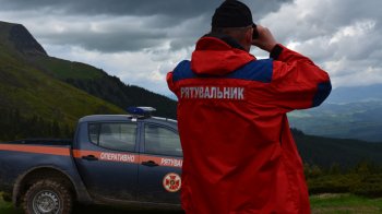 Рятувальники з Львівщини у горах врятували заблукалого поляка