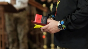 У Гарнізонному храмі Львова родинам загиблих воїнів вручили ордени “Хрест Героя”