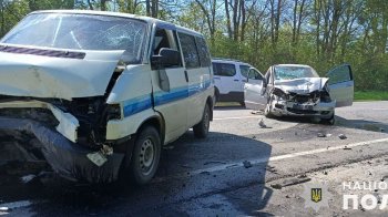 Зіткнення двох авто на трасі Львів — Тернопіль.