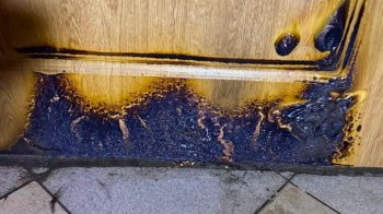 Студенту зі Львова суд призначив умовний термін за підпал дверей