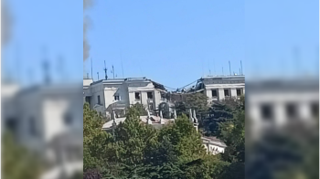 По штабу Чорноморського флоту РФ у Криму прилетіла ракета (ВІДЕО)