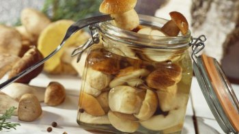 13-річний підліток потрапив у лікарню через отруєння грибами