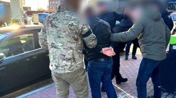 Керівника благодійного фонду із Самбірщини затримали за сприяння ухилянтам у втечі за кордон