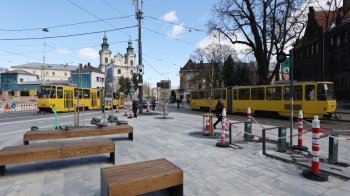 На перехресті вулиць Чупринки-Бандери створюють транспортний хаб: чим там можна скористатись