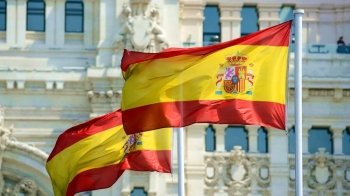 Іспанія передала Україні 30 машин швидкої допомоги для породіль