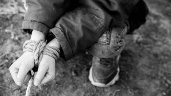 Намагалися продати українців у трудове чи сексуальне рабство: Європол викрив мережу зловмисників