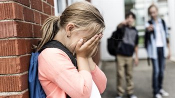 У Львові матір уникла штрафу за булінг сина щодо однокласниці