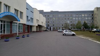 Пацієнтів двох київських лікарень евакуюють через загрозу ворожої атаки