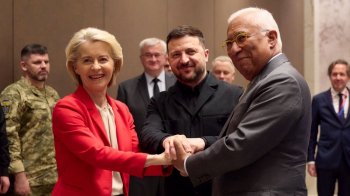 Чи програє Америка?