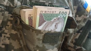 Військовослужбовці отримали понад 186 млн грн “бойових” перебуваючи в тилу