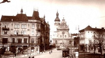 як будували кар'єру місцеві служниці у минулих століттях