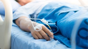 до лікарні Львова госпіталізували чоловіка з підозрою на правець