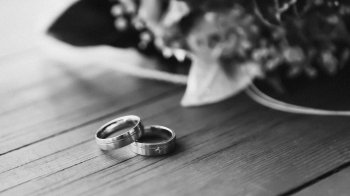 Суд Львівщини оштрафував жінку з інвалідністю за допомогу ухилянту виїхати за кордон