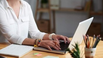 60 тисяч ноутбуків: у Міносвіти розповіли, як будуть ділити техніку