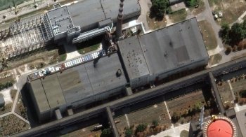 Супутники зафіксували пробоїни на даху будівлі ЗАЕС