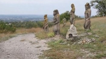 Окупанти знищили історичну пам'ятку — кам'яні баби в Ізюмі