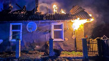 54-річний житель Куликова отримав опіки через пожежу в будинку
