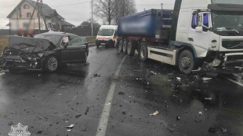 Поблизу Самбора перекрили трасу “Київ — Чоп” через аварію з потерпілими