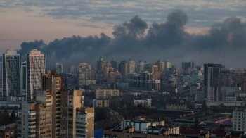 Дим після ракетного удару росіян по Києву крилатими ракетами Х-101/Х-555/Х-55 29 грудня 2023, фото «Радіо Свобода»