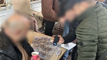 На Львівщині правоохоронці встановили ще двох організаторів переправляння ухилянтів за кордон