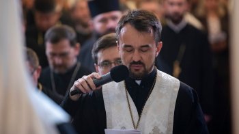 47-річного священника зі Львівщини офіційно іменували єпископом у Парижі