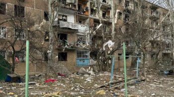 Внаслідок удару авіабомбою по центру Курахового постраждали 16 людей