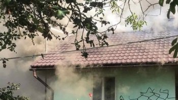 Поліцейські Львівщини врятували бабцю та маму із 7-річним сином з палаючого будинку