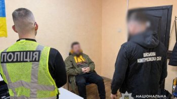 У Львові працівник ТЦК незаконно знімав з обліку військовозобовʼязаних чоловіків