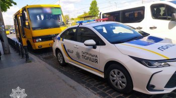 Відхилялися від маршрутів та їздили без документів: на Львівщині оформили понад 40 адмінматеріалів на перевізників