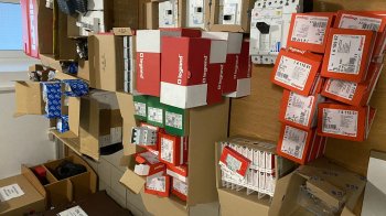 У Краковці митники затримали двох водіїв з контрабандою техніки на 1,2 млн грн