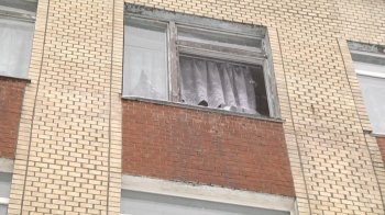 Вибиті вікна в одній із будівель на Хмельниччині, 8 січня 2024, фото «Суспільного»