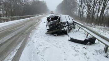 У Самбірському районі сталась потрійна ДТП з вантажівкою, мікроавтобусом та легковиком, 6 постраждалих