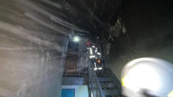 Під час пожежі на Червоноградщині пожежники врятували шістьох людей