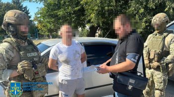 Фото зловмисника під час його затримання