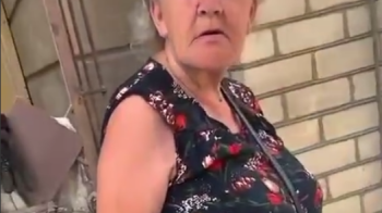 «Я Україну не люблю»: у Херсоні прихильниця РФ прийшла по гуманітарку