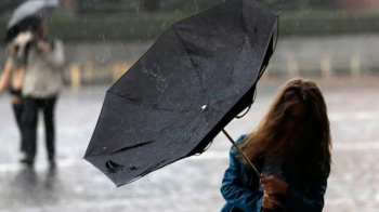 На Львівщині синоптики прогнозують пориви вітру