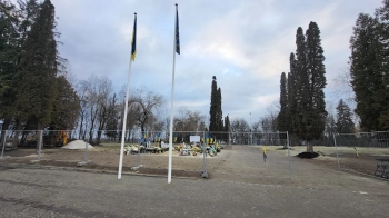 Біля Поля почесних поховань у Львові обмежать паркування автомобілів