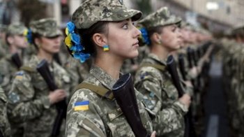 Зеленський доручив підготувати зміни щодо військового обліку жінок