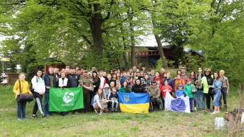 ГО "Добро.Дій" та Superhumans висадили дерева у Винниках