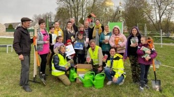 У Яворівській громаді стартував всеукраїнський проєкт "Сади перемоги"