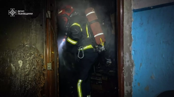 Внаслідок пожежі у Львові рятувальники евакуювали 13 людей з багатоповерхівки